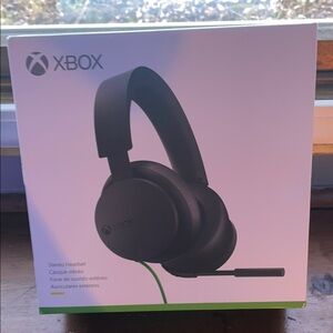 Xbox Stereo Headset Sealed Never Used, Works with all Xbox’s